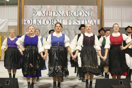 Folklorni festival KD Rak Rakek 39 Foto Ljubo Vukelič